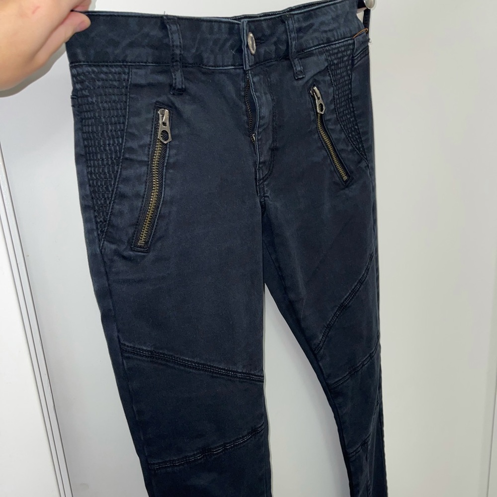 American Eagle Black Cargo Style Pants Size 4 Like New